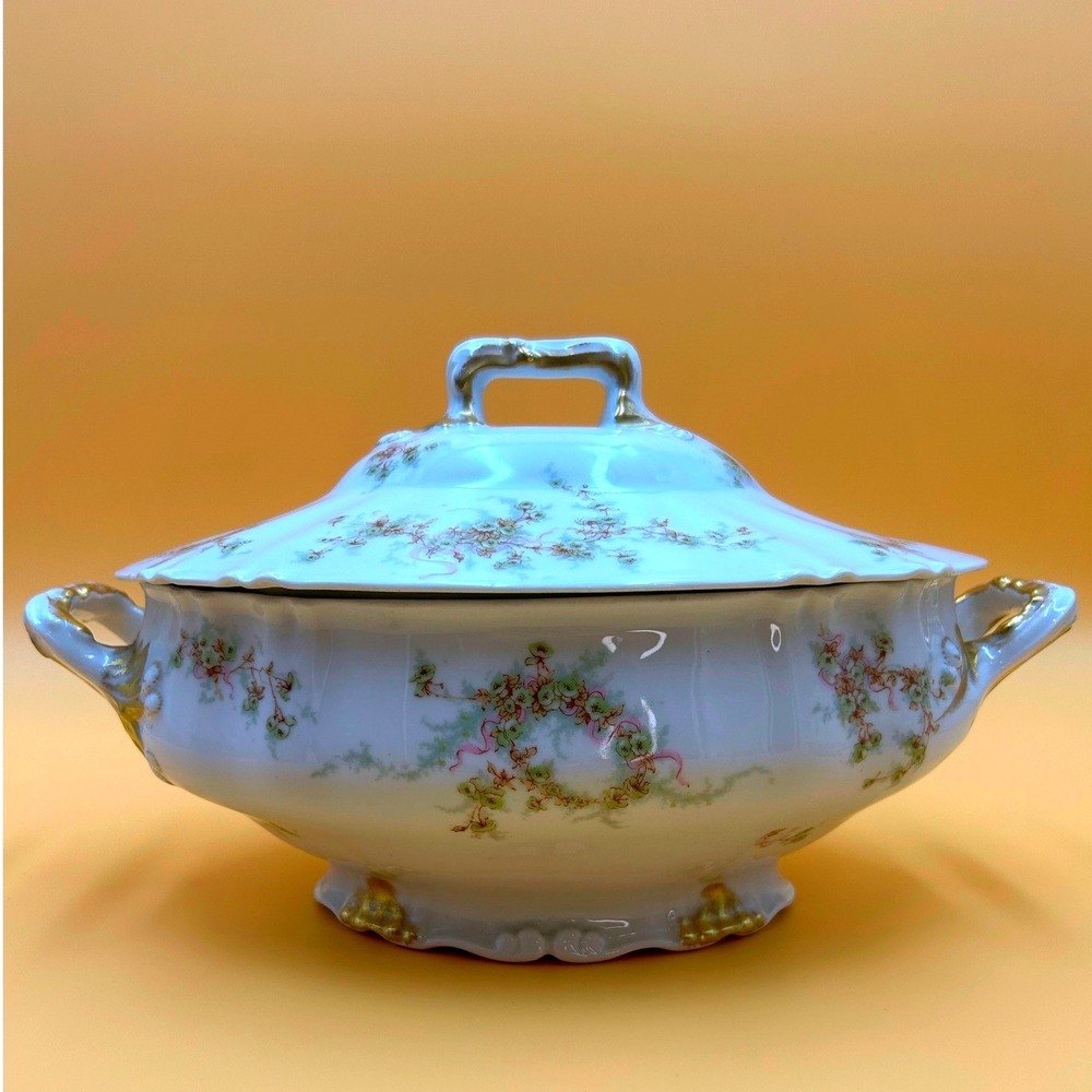 Antique Haviland Limoges Covered Vegetable Tureen Bowl ~  Green Rose Wreath Gold